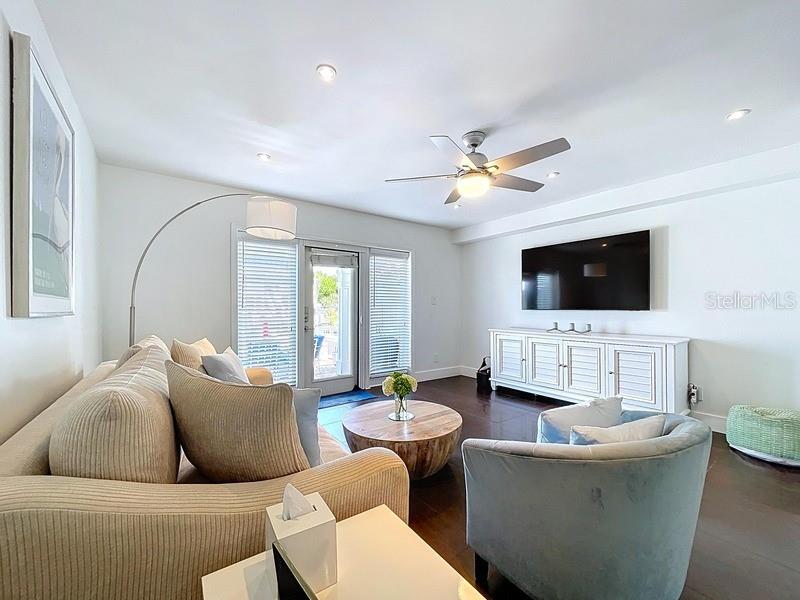 Image 8 of 44 For 4799 Coquina Key Drive Se
