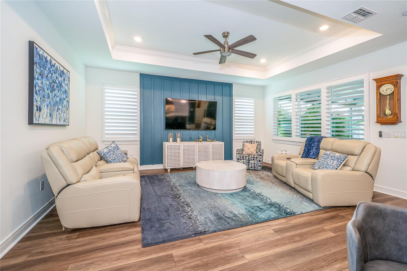 Listing photo id 0 for 5597 Bay Tide Court