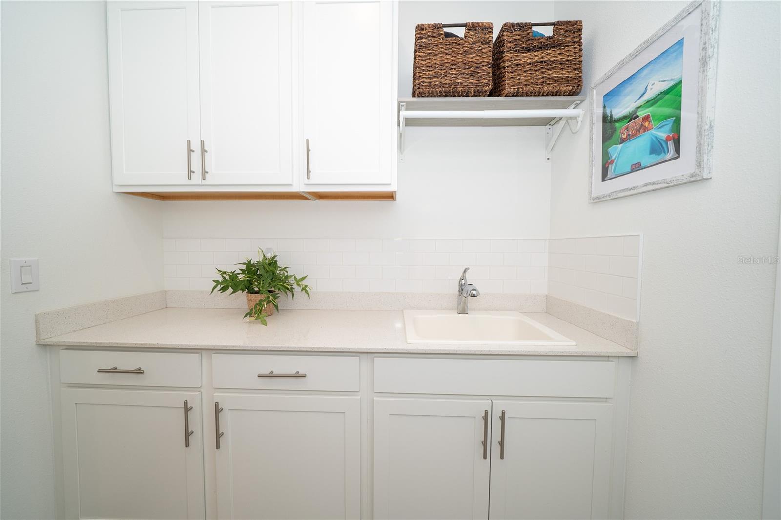 Listing photo id 37 for 5597 Bay Tide Court