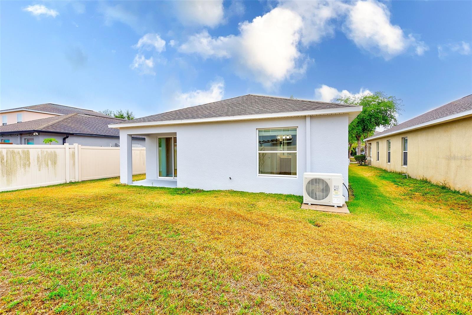 Image 26 of 37 For 15410 Quail Woods Place