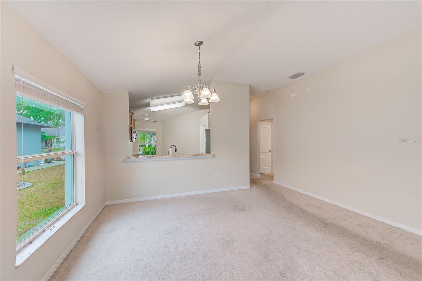 Image 6 of 37 For 15410 Quail Woods Place