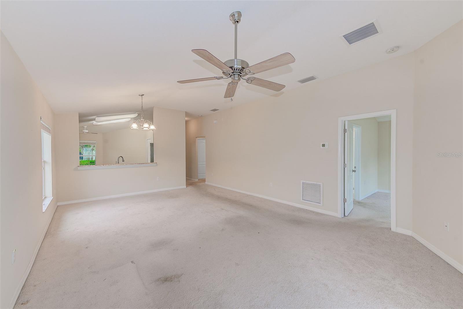 Image 9 of 37 For 15410 Quail Woods Place