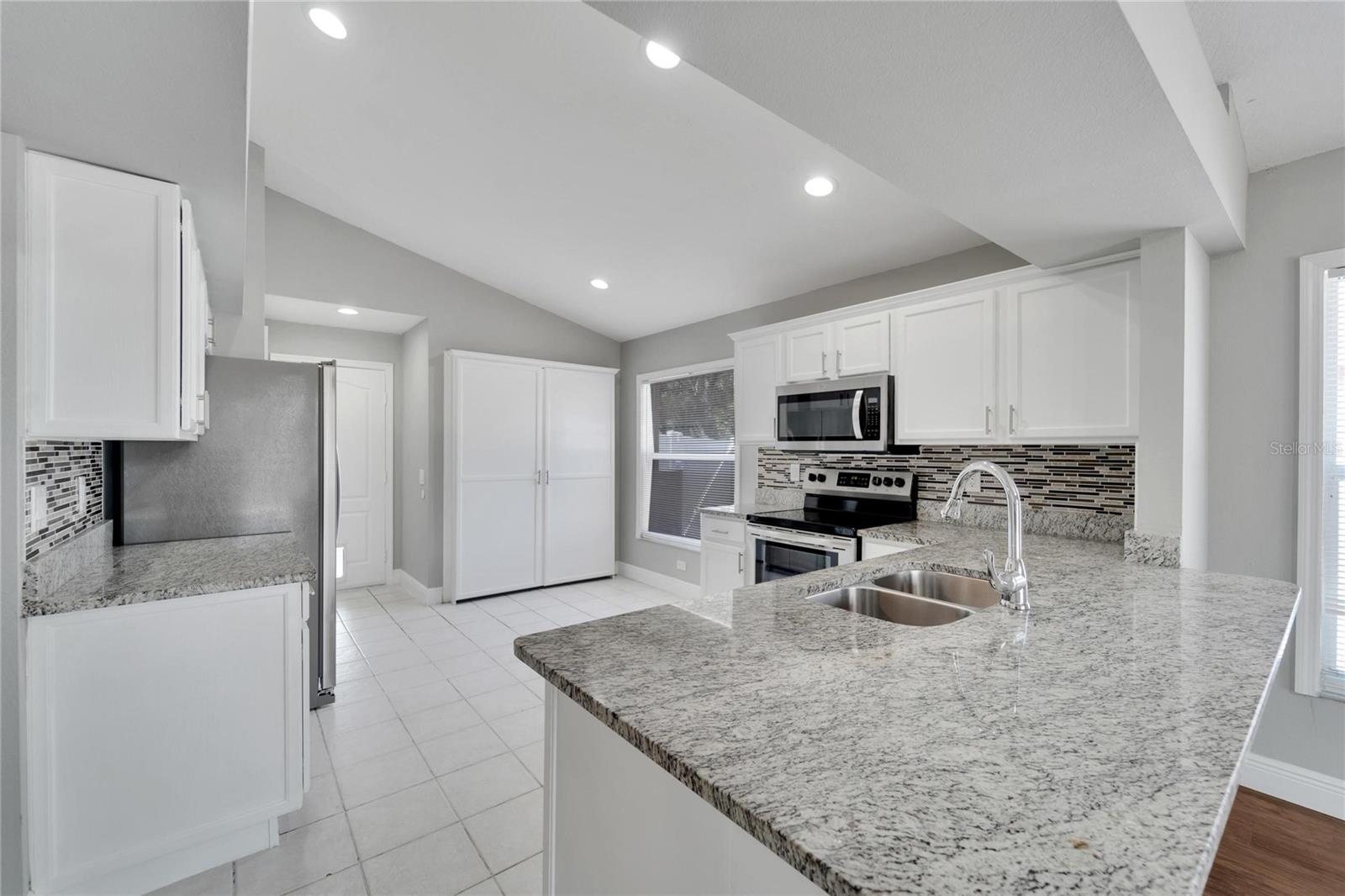 Image 18 of 69 For 2745 Buckhorn Preserve Boulevard