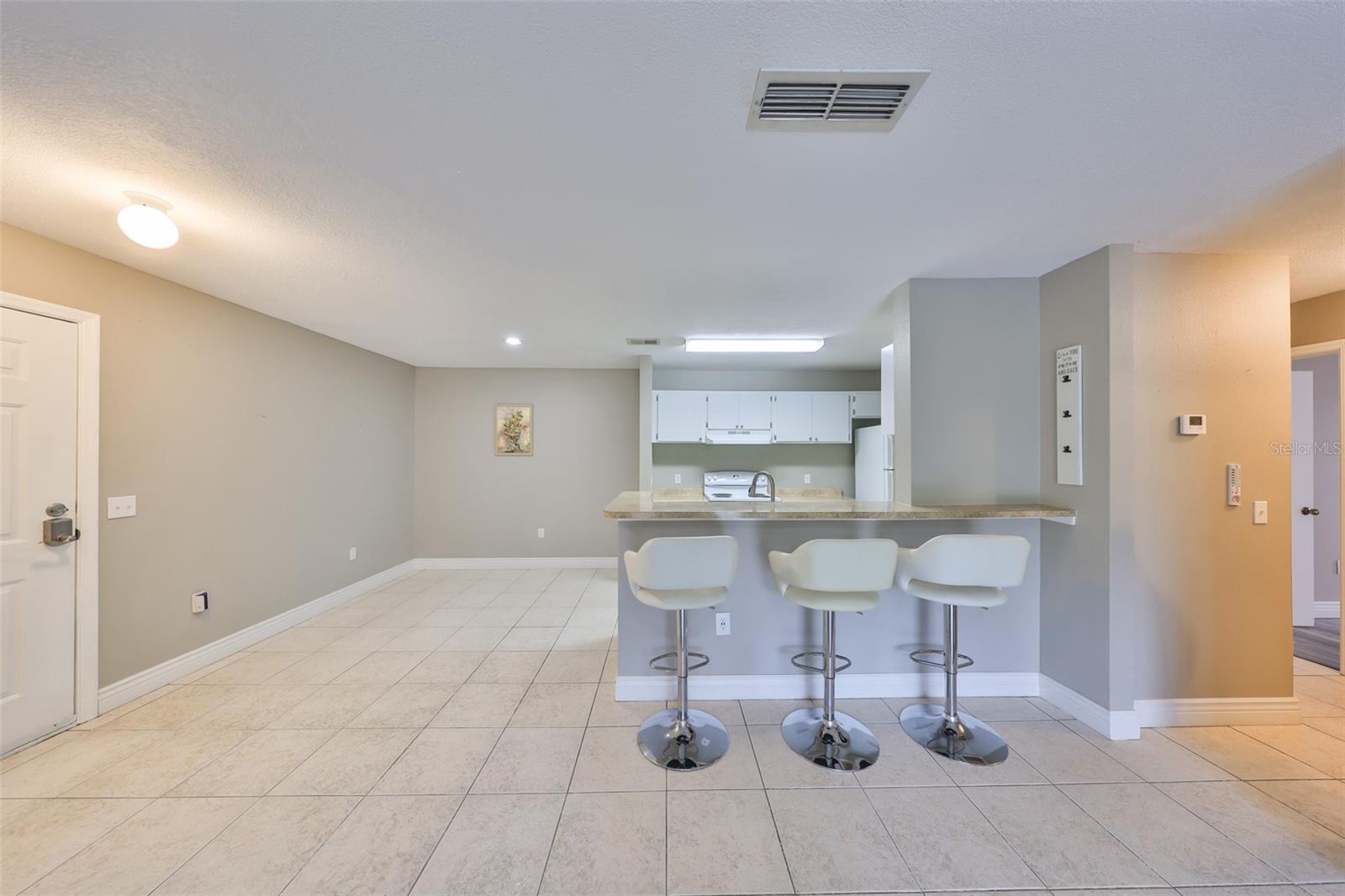 Image 11 of 36 For 9481 Highland Oak Drive 1206