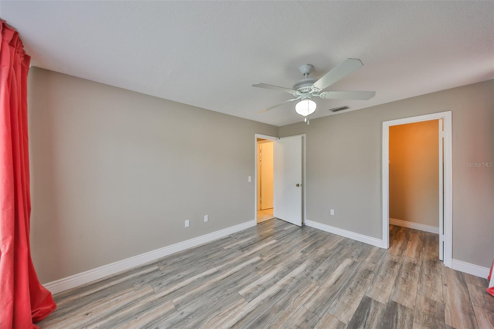 Image 20 of 36 For 9481 Highland Oak Drive 1206