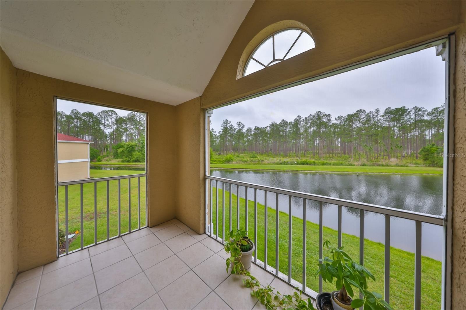 Image 24 of 36 For 9481 Highland Oak Drive 1206