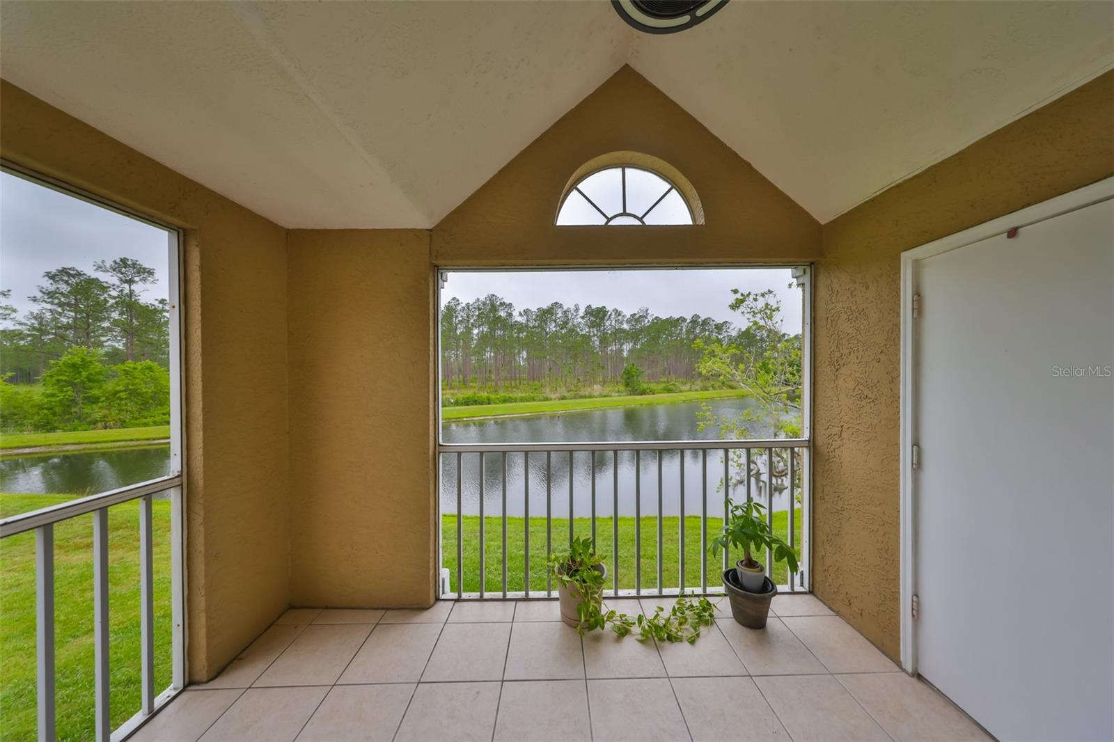 Image 3 of 36 For 9481 Highland Oak Drive 1206