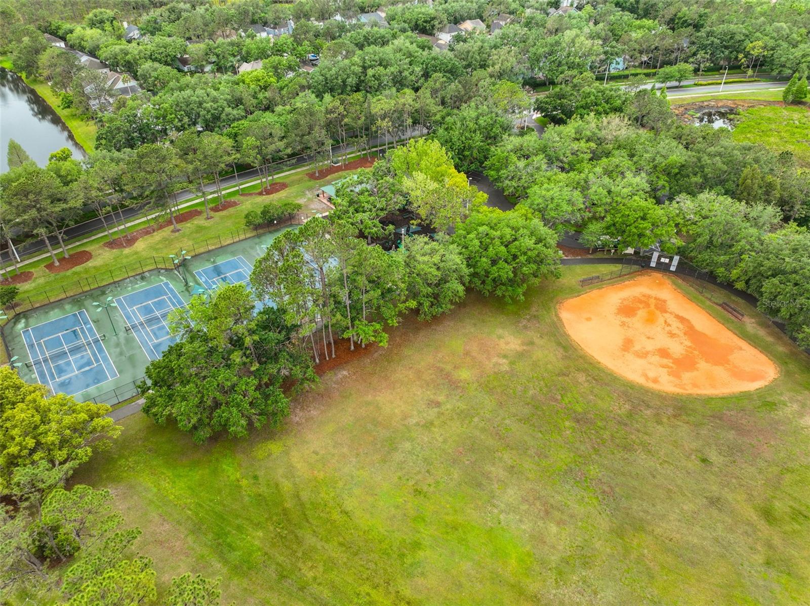 Image 33 of 36 For 9481 Highland Oak Drive 1206