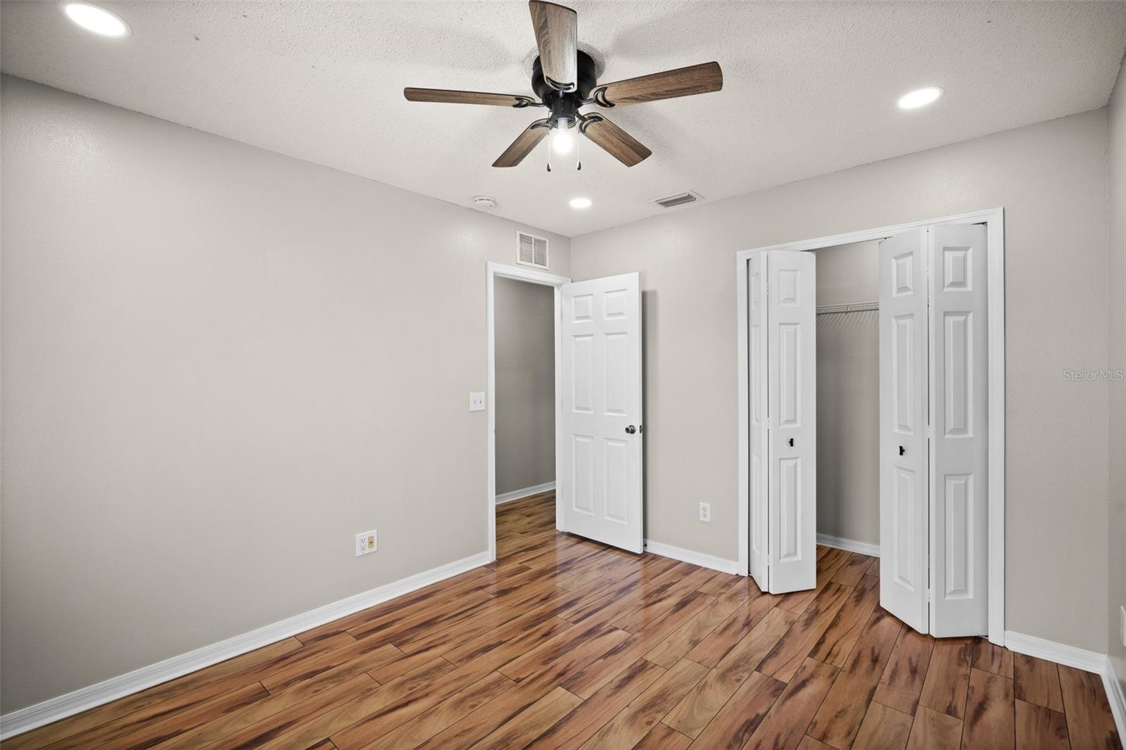 Image 27 of 44 For 4535 Winding River Way