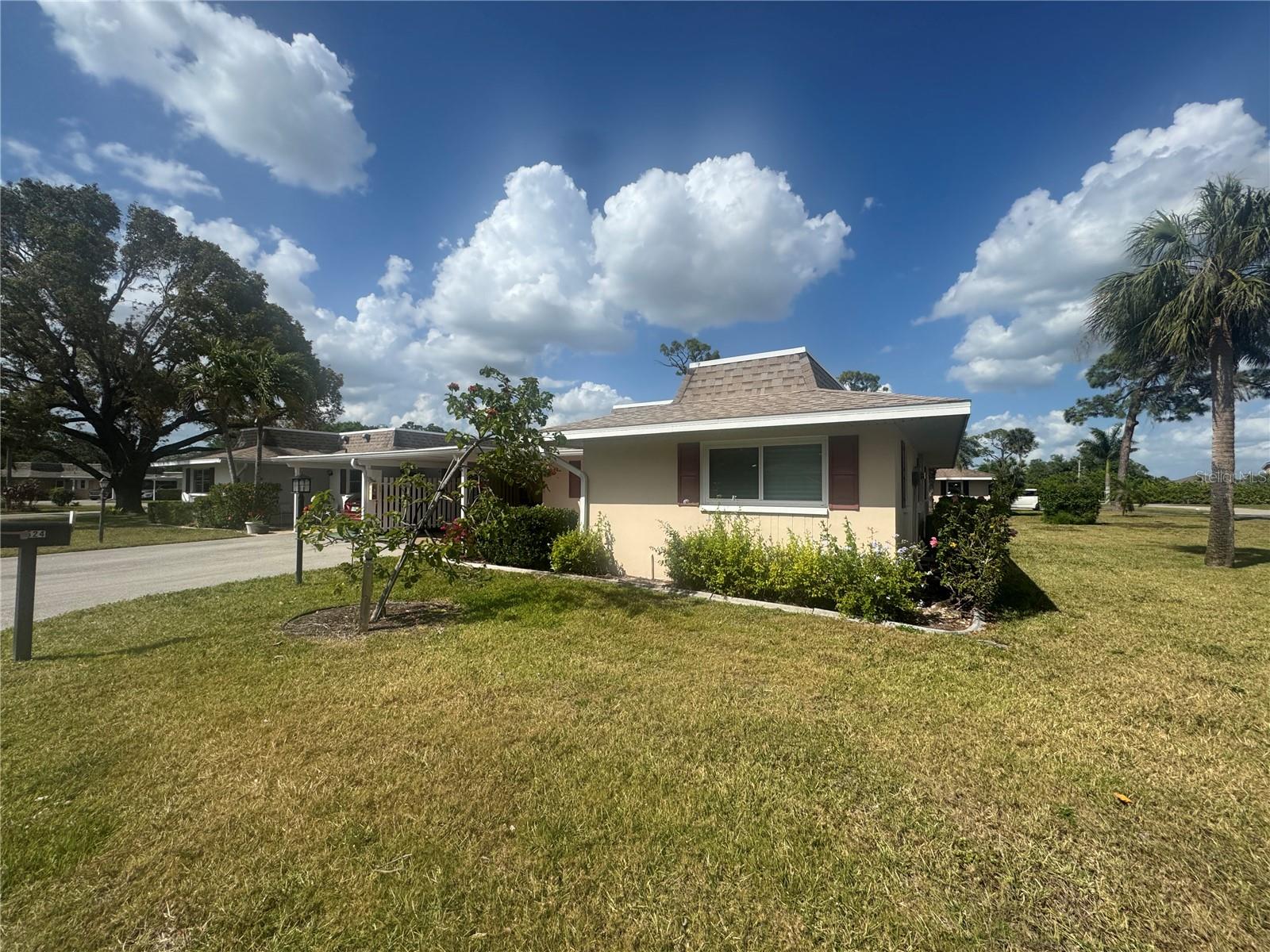 Image 13 of 17 For 524 Pangola Drive