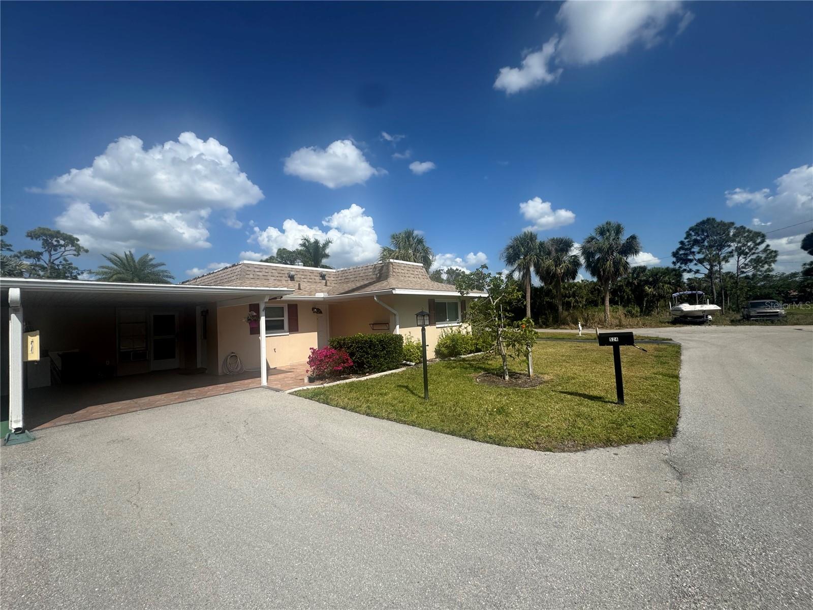 Image 14 of 17 For 524 Pangola Drive