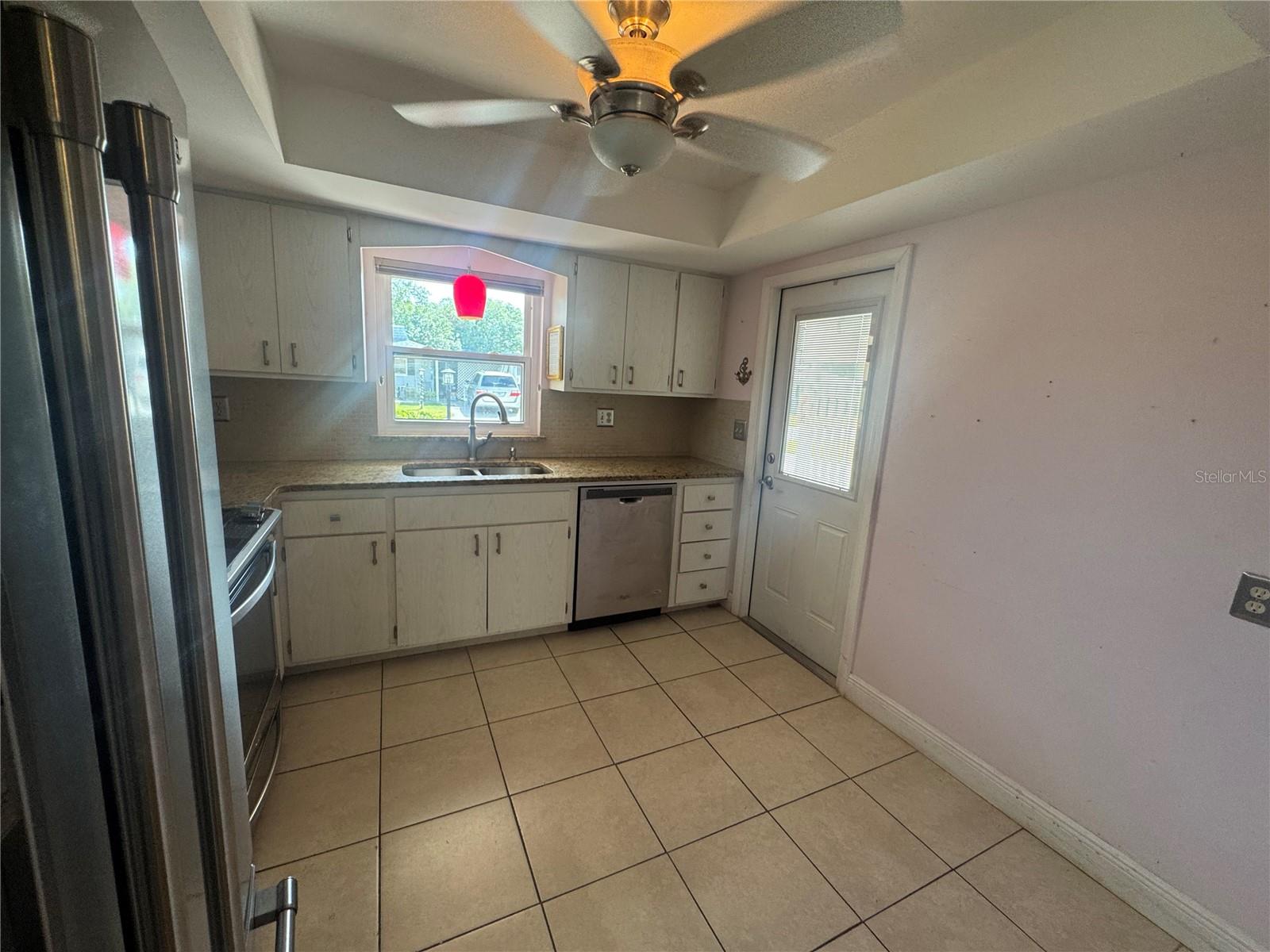 Image 3 of 17 For 524 Pangola Drive