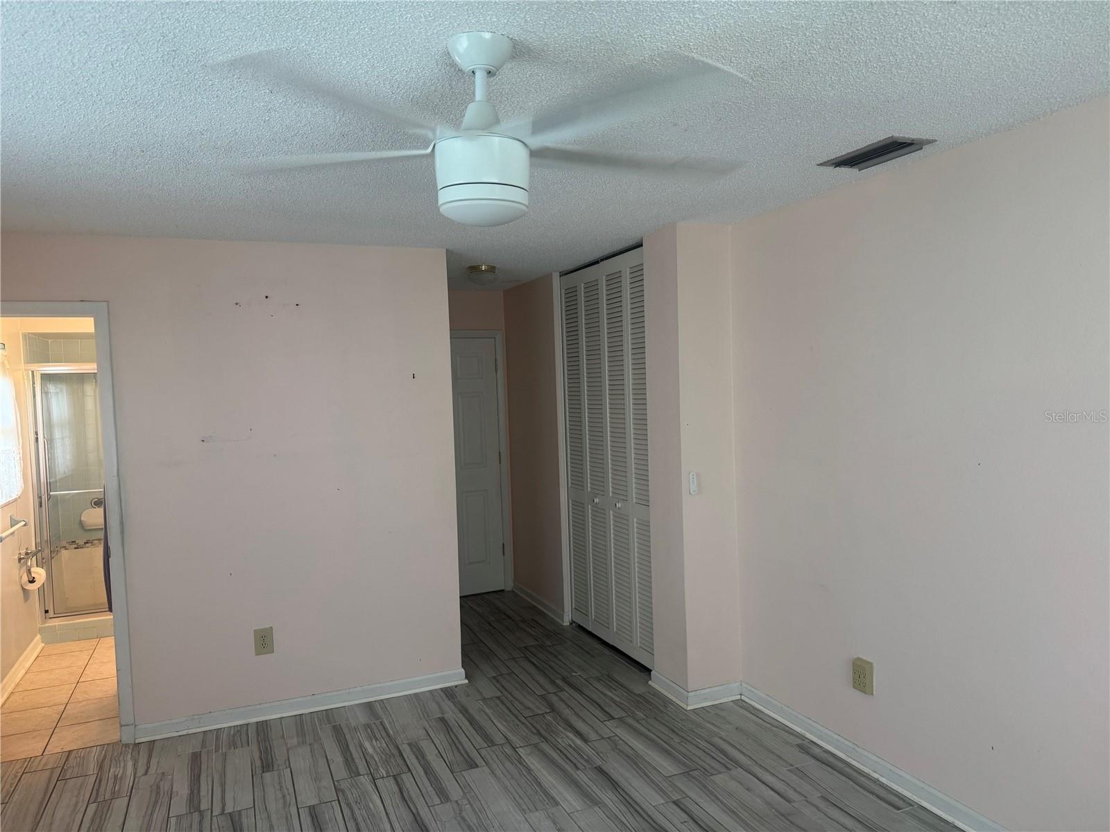 Image 9 of 17 For 524 Pangola Drive