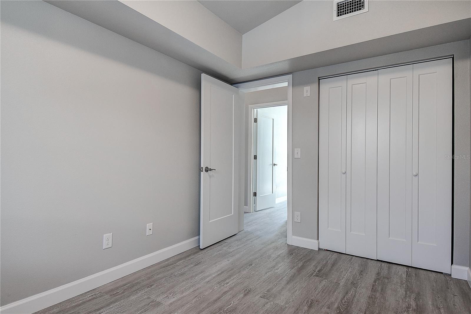 Image 23 of 47 For 5768 75th Terrace N