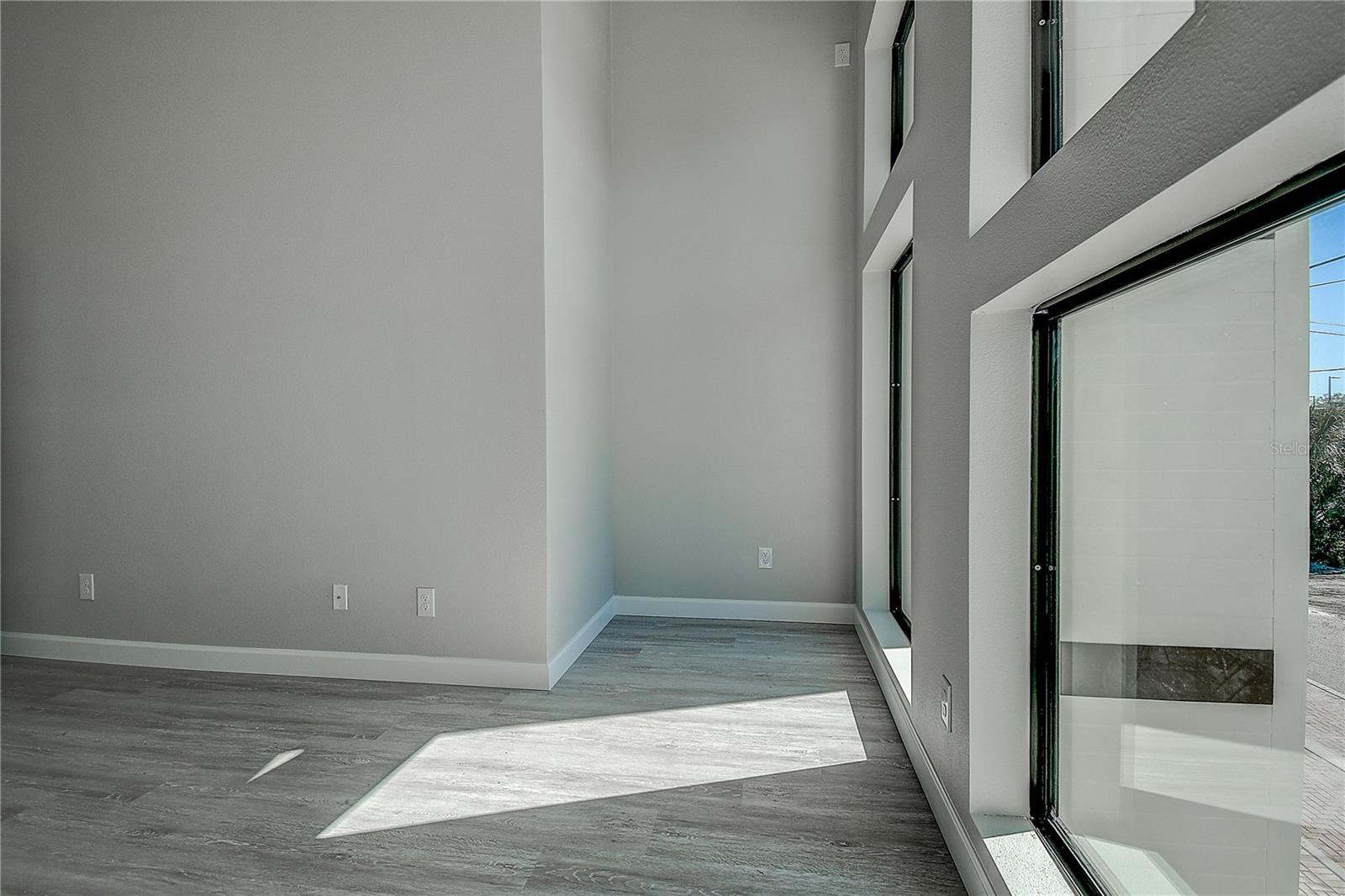 Image 26 of 47 For 5768 75th Terrace N