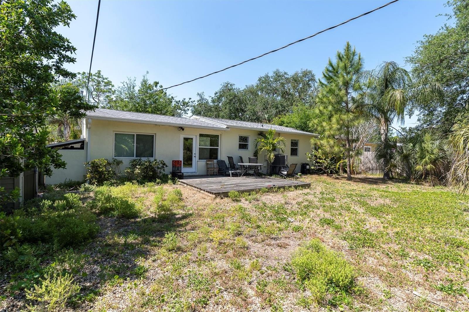 Image 11 of 13 For 627 38th Avenue Ne