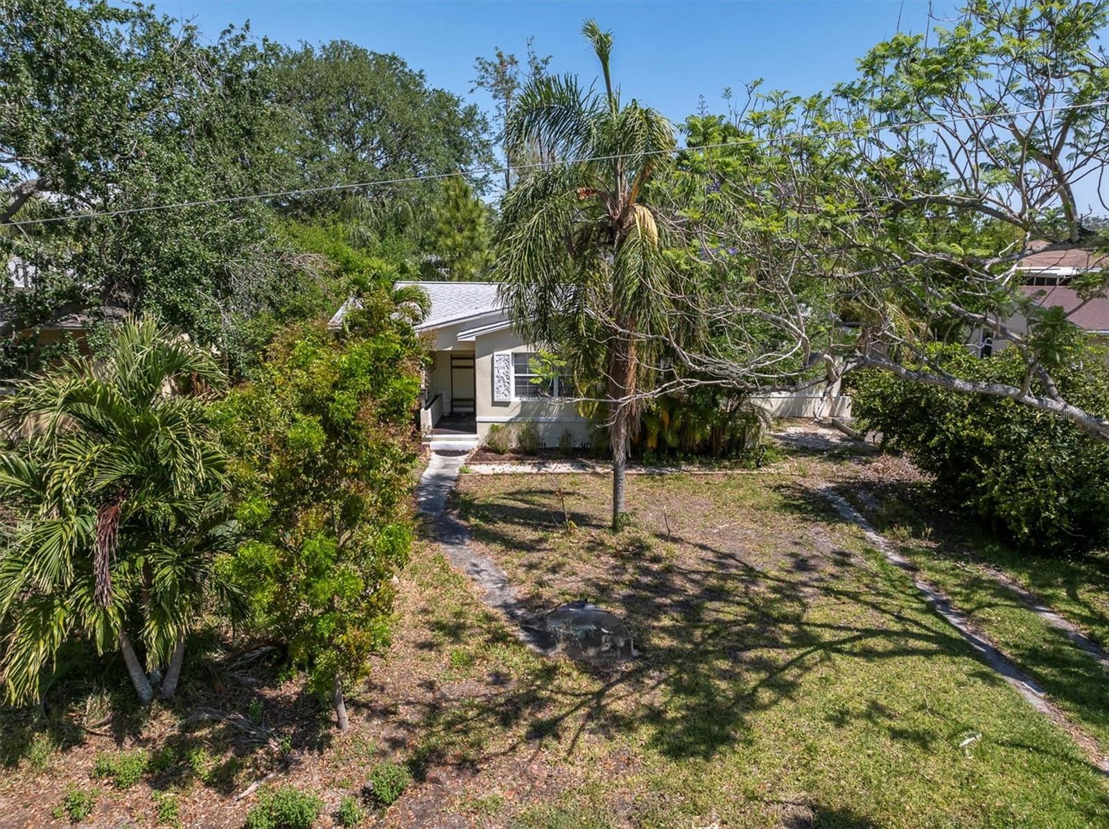 Image 9 of 13 For 627 38th Avenue Ne