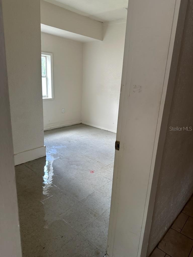 Image 6 of 7 For 1125 Edith Avenue