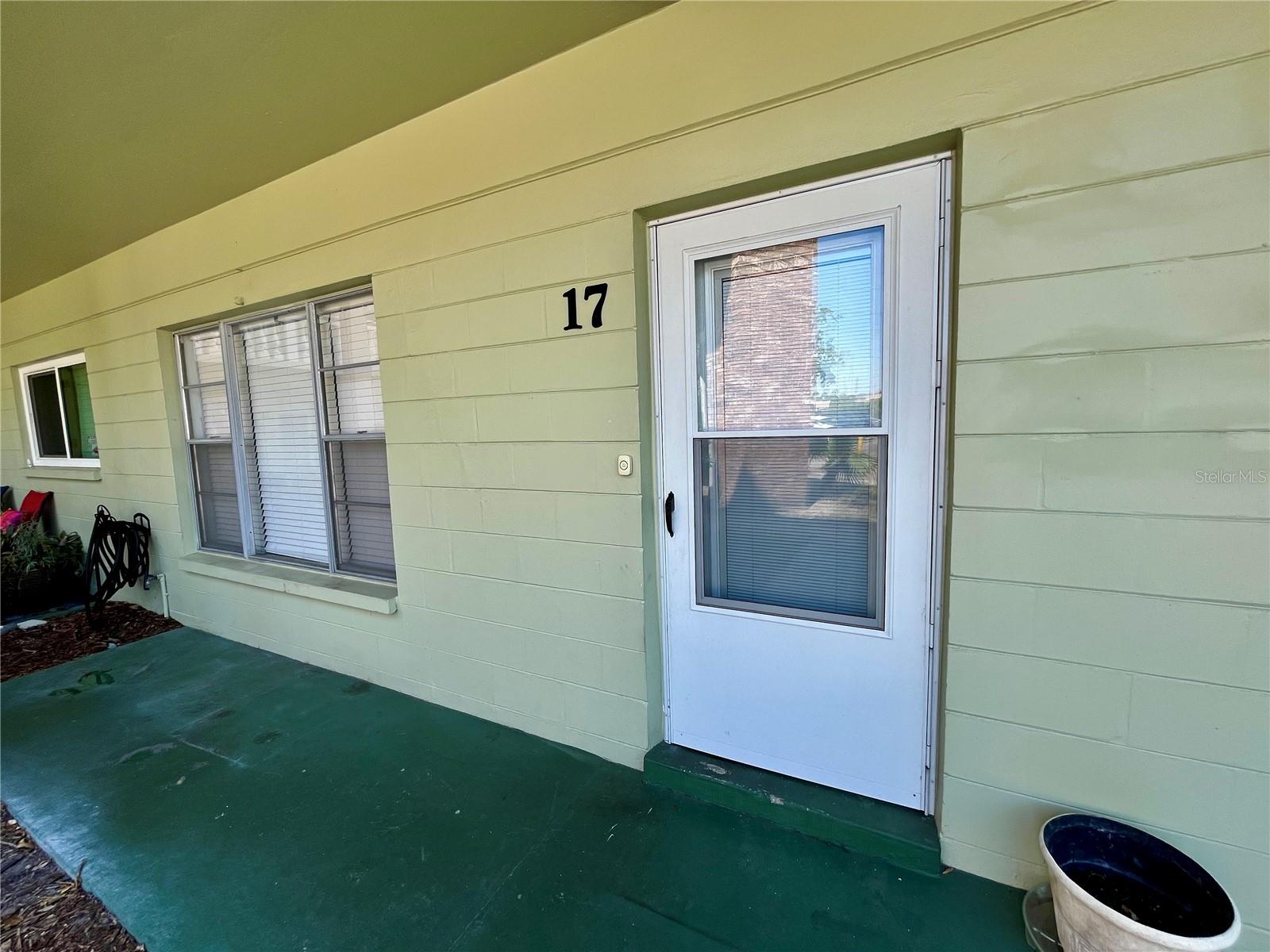 Image 4 of 44 For 2459 Columbia Drive 17