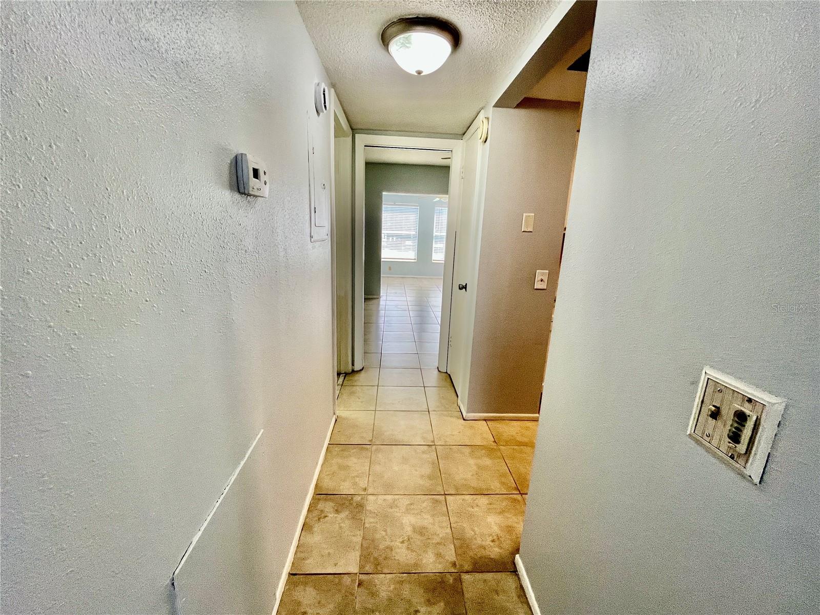 Image 8 of 44 For 2459 Columbia Drive 17