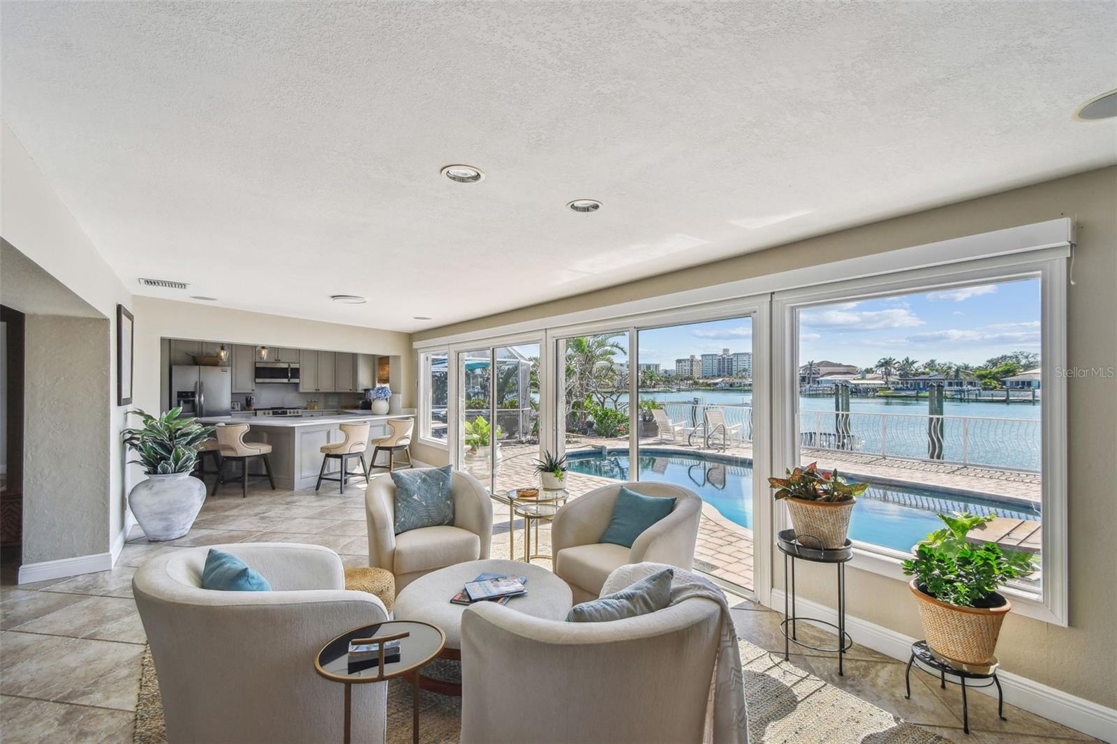 Image 34 of 49 For 854 Harbor Island