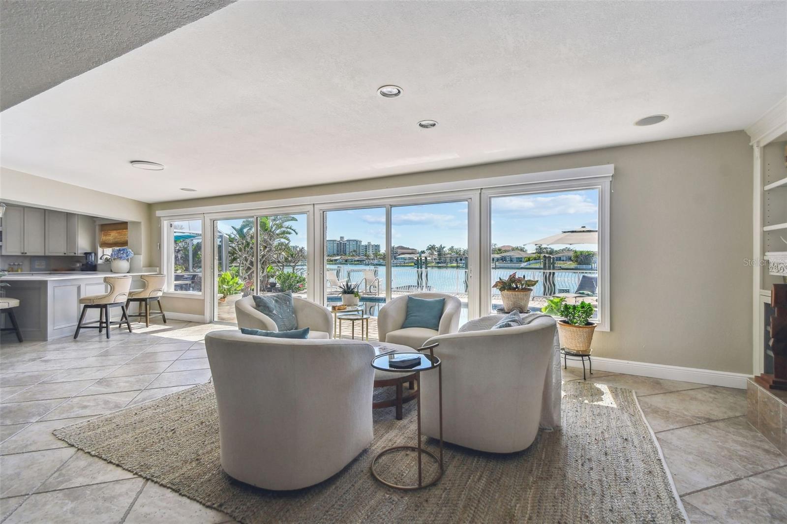 Image 39 of 49 For 854 Harbor Island