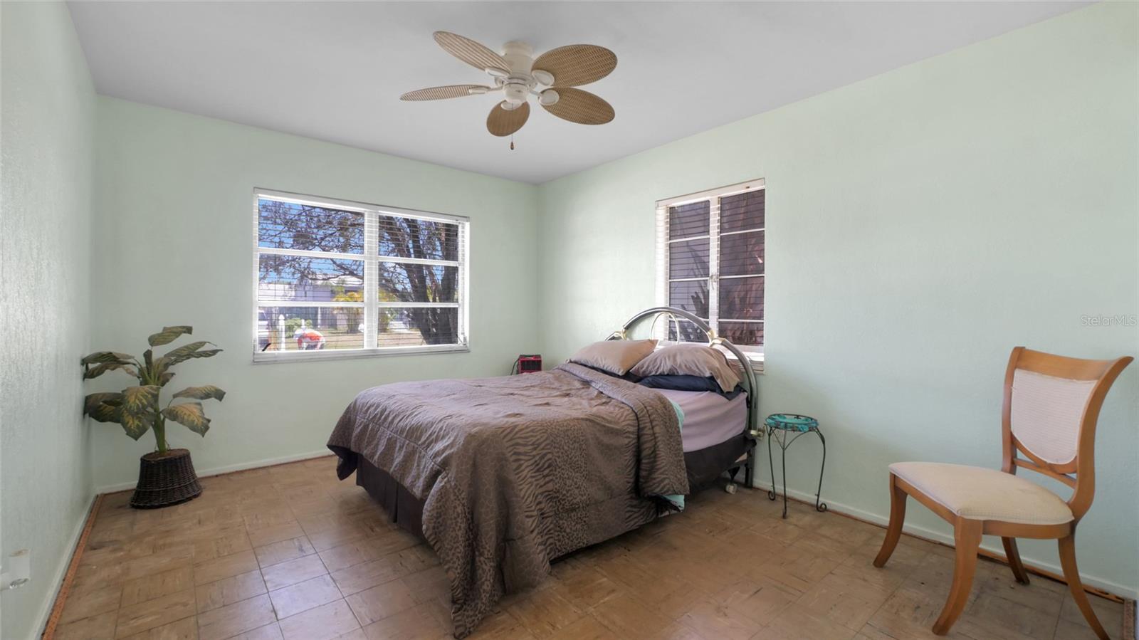 Image 11 of 17 For 5000 18th Avenue S