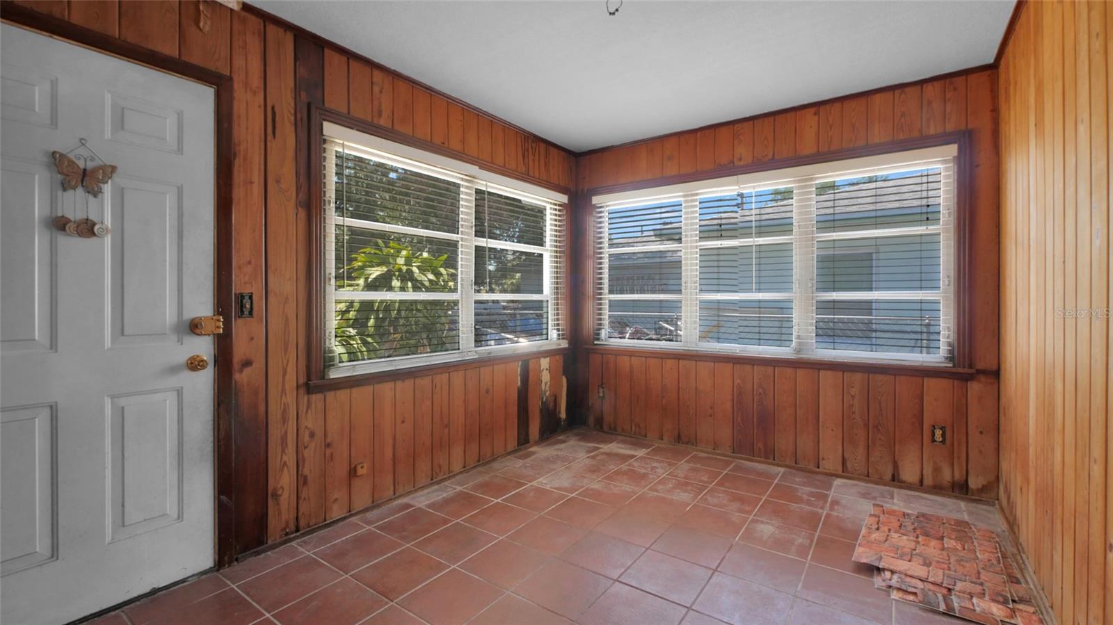Image 15 of 17 For 5000 18th Avenue S