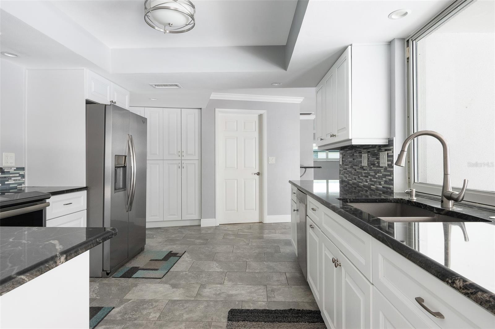 Image 16 of 48 For 8515 Merrimoor Boulevard