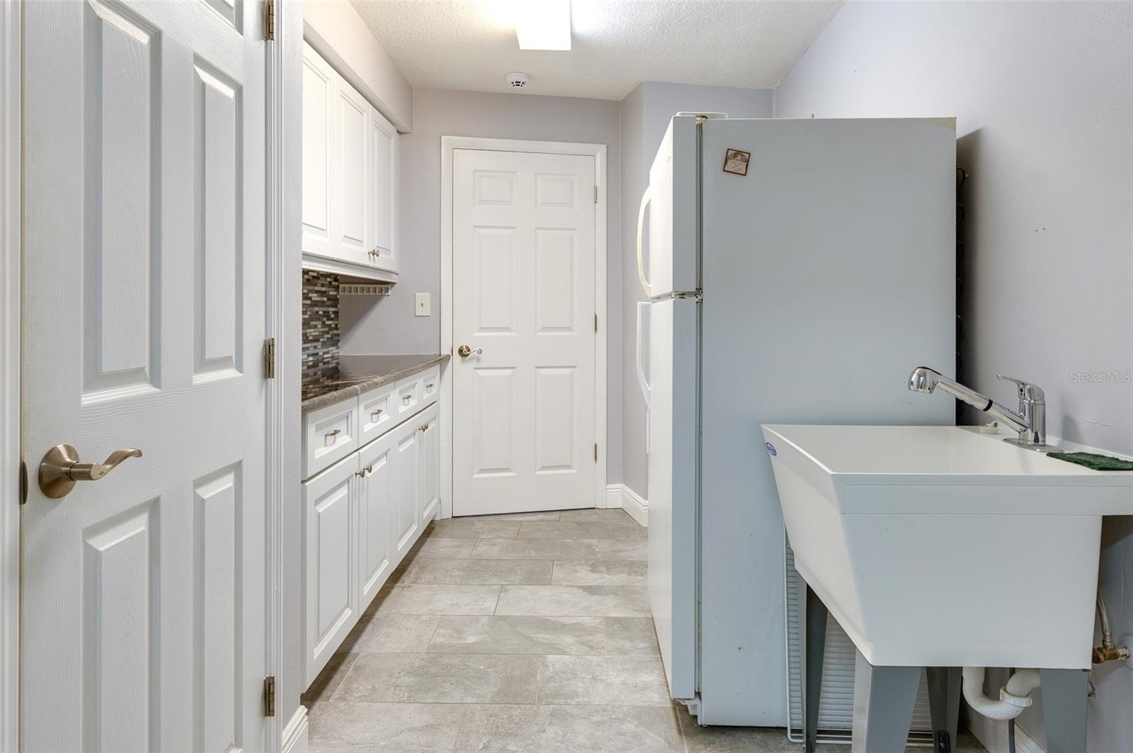 Image 35 of 48 For 8515 Merrimoor Boulevard