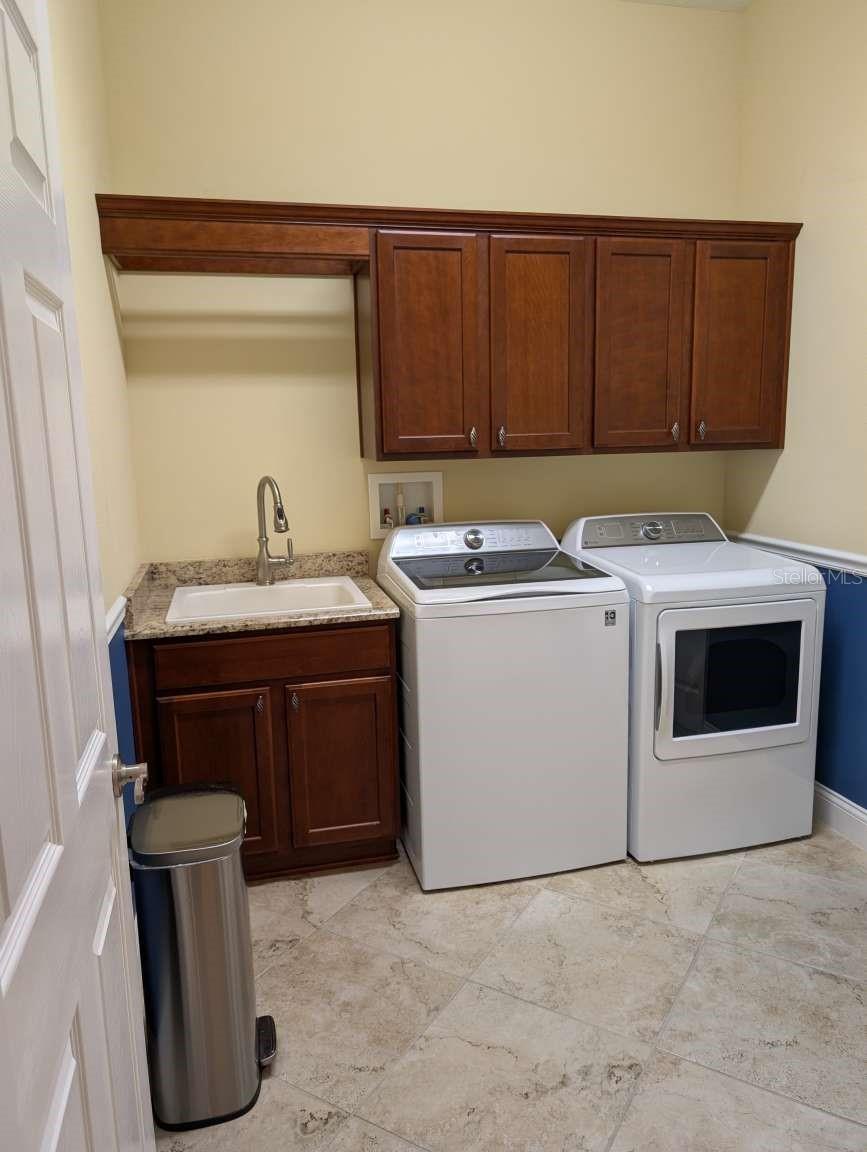 Image 29 of 48 For 20903 Amanda Oak Court