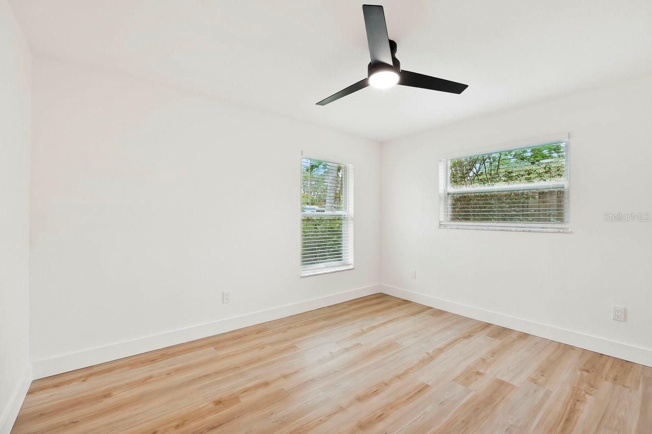 Image 27 of 42 For 1886 San Mateo Drive