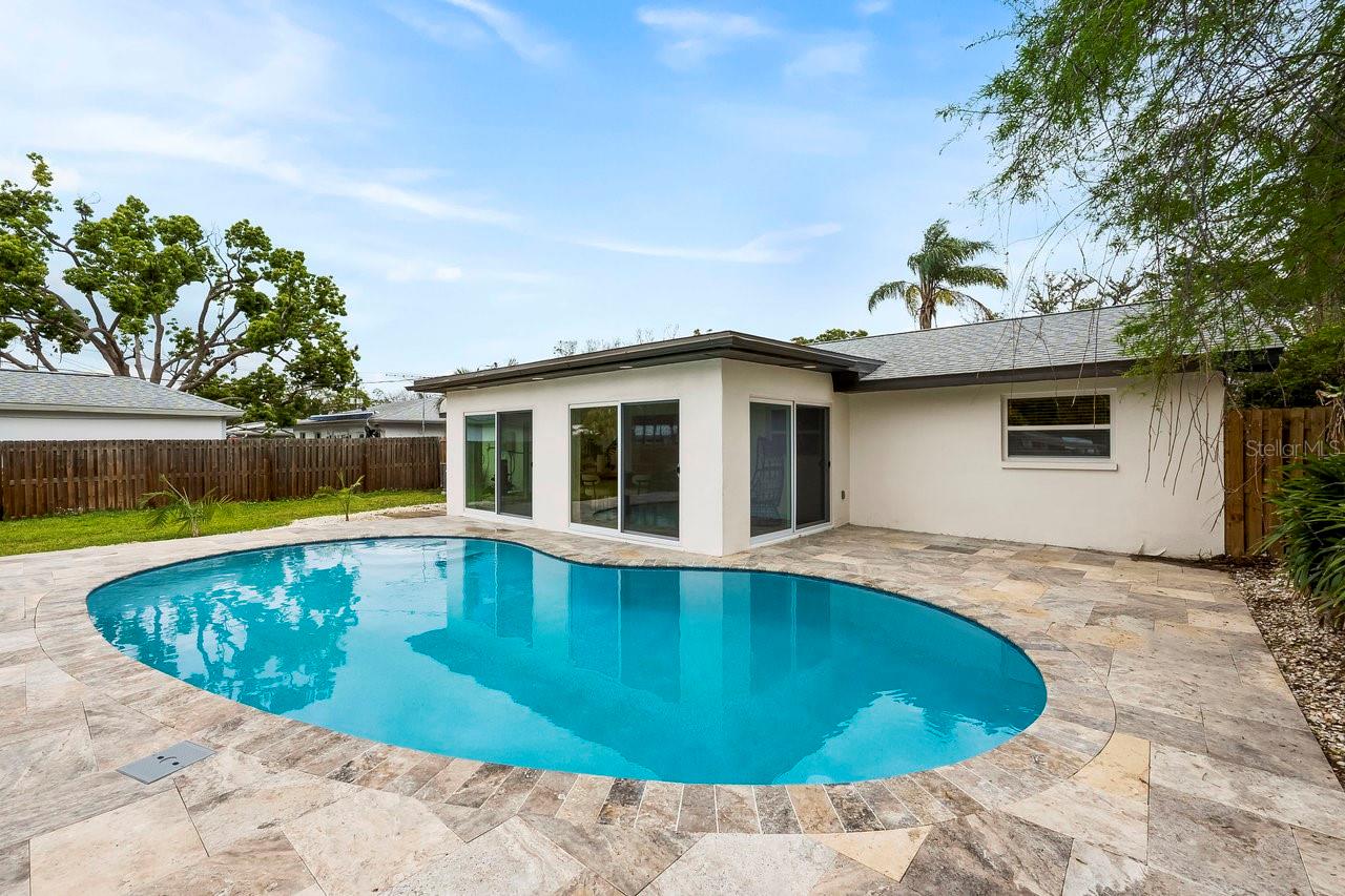 Image 34 of 42 For 1886 San Mateo Drive