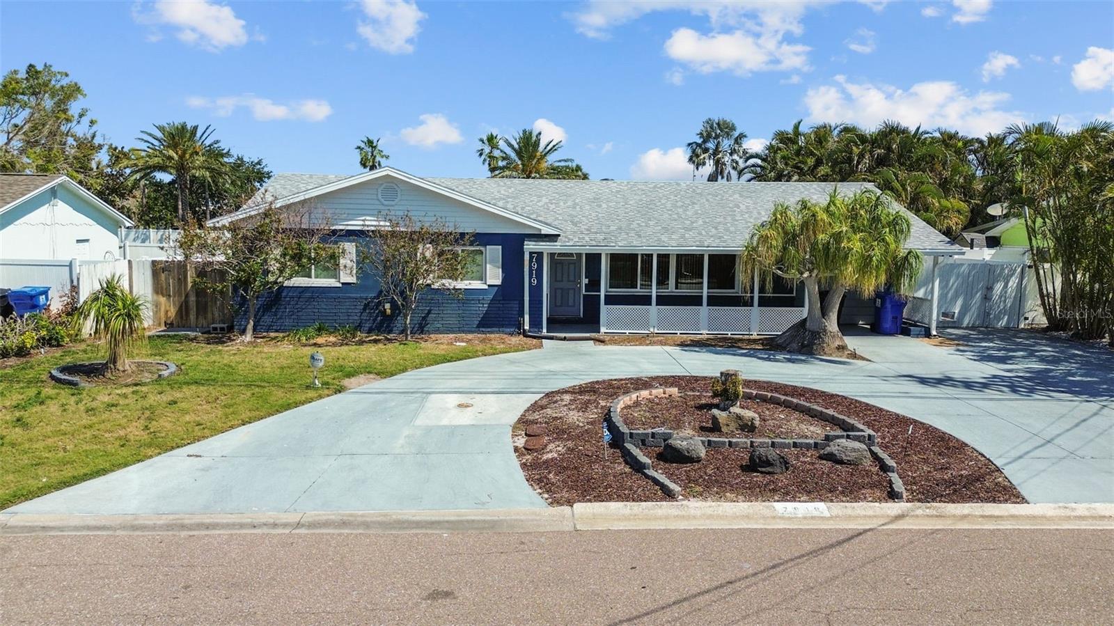Image 2 of 18 For 7919 Causeway Boulevard S