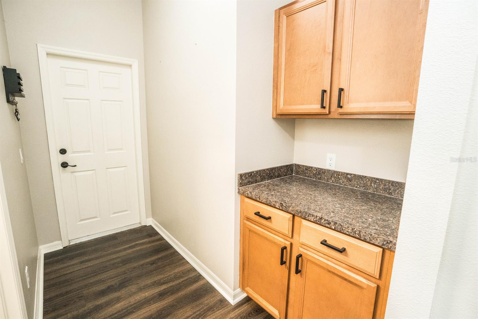 Image 11 of 51 For 1510 Rushgrove Circle