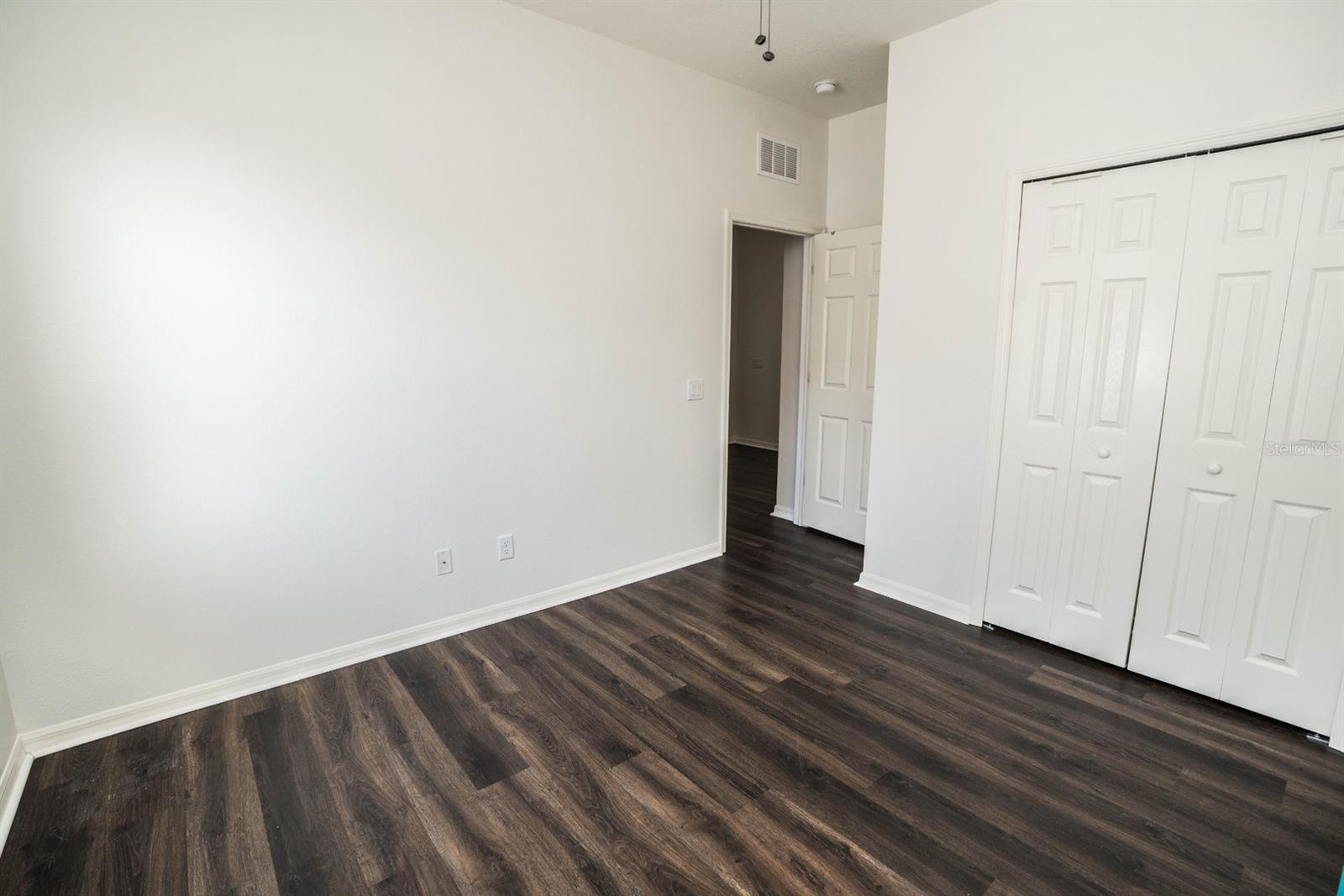Image 19 of 51 For 1510 Rushgrove Circle