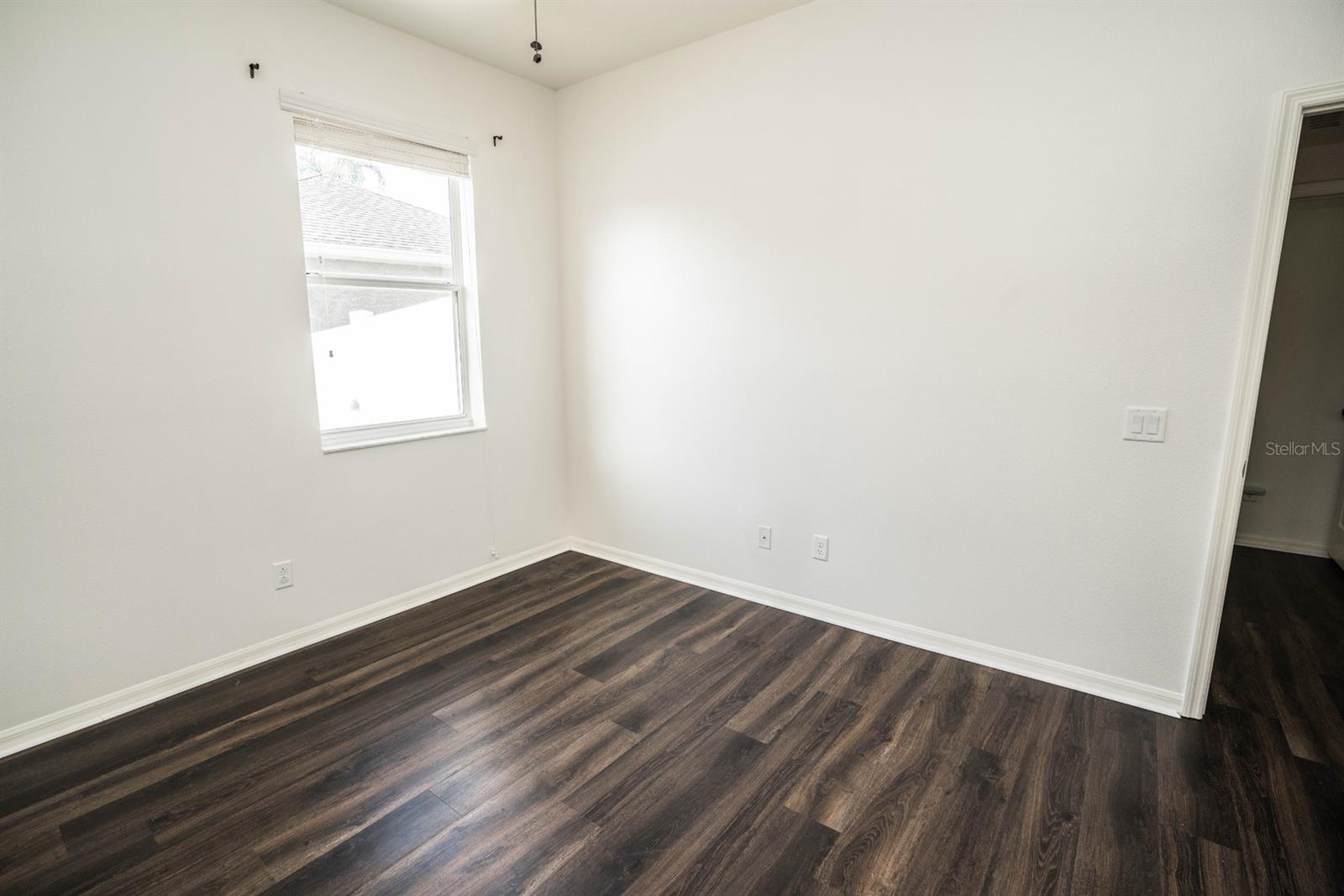 Image 20 of 51 For 1510 Rushgrove Circle