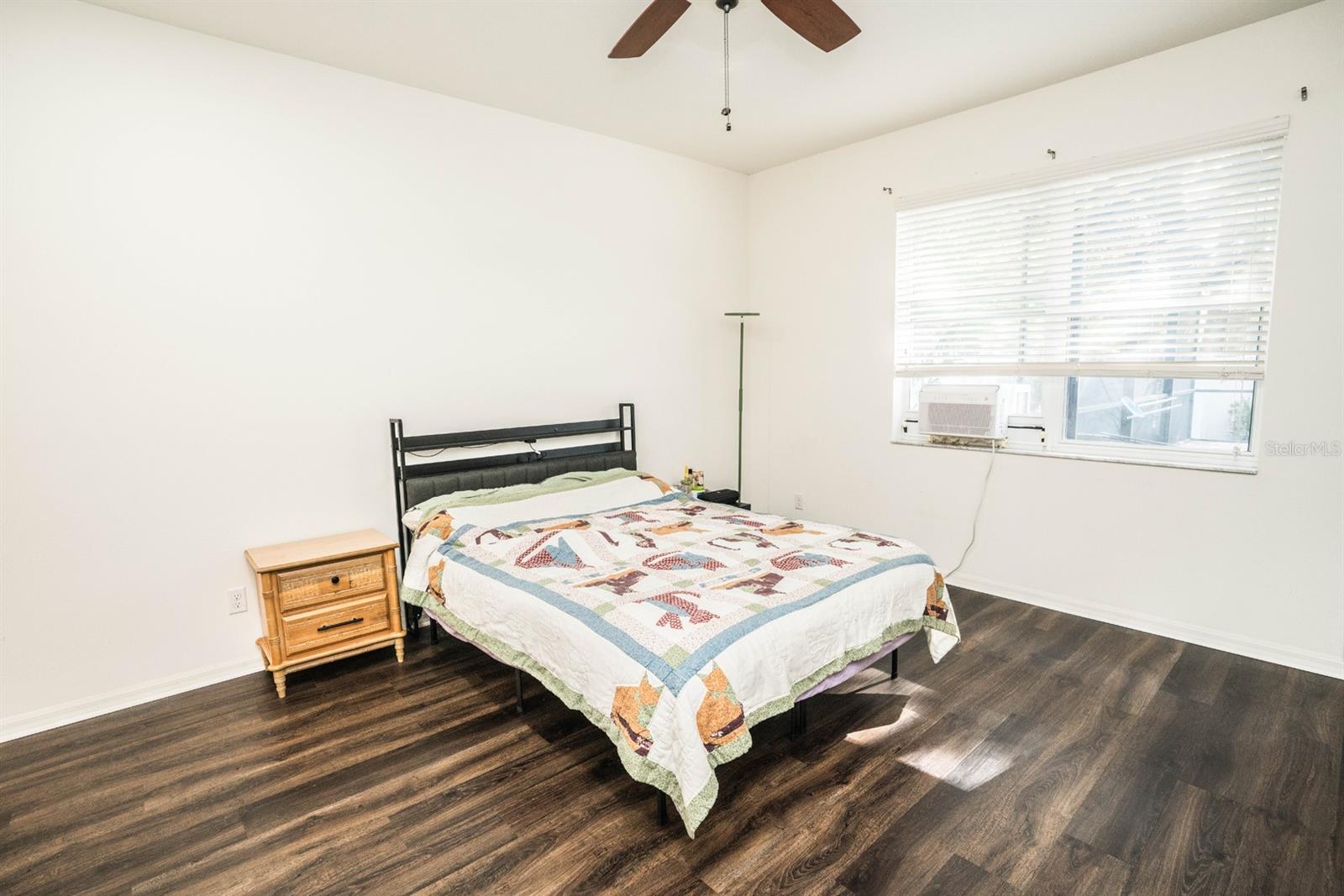 Image 31 of 51 For 1510 Rushgrove Circle