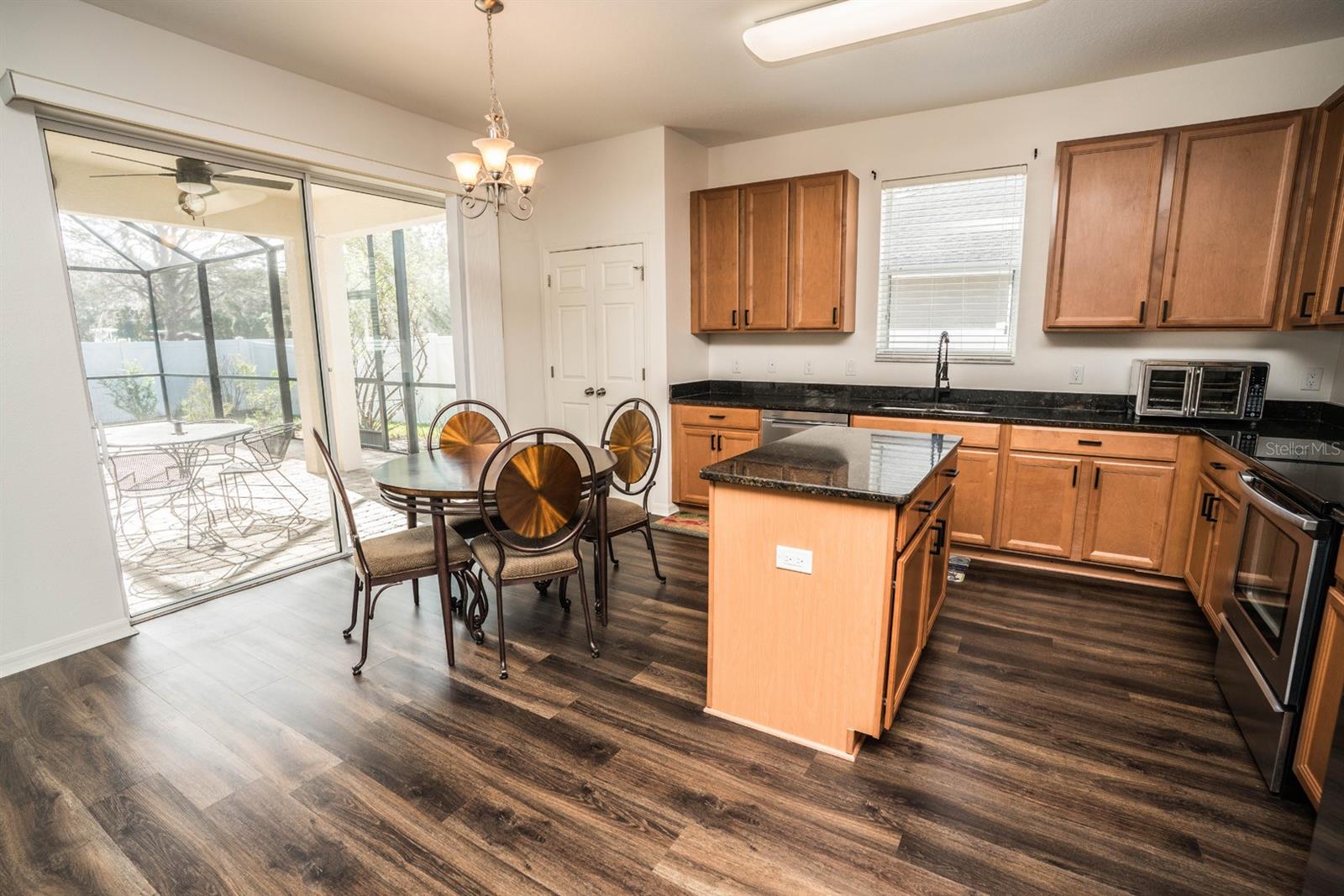 Image 9 of 51 For 1510 Rushgrove Circle