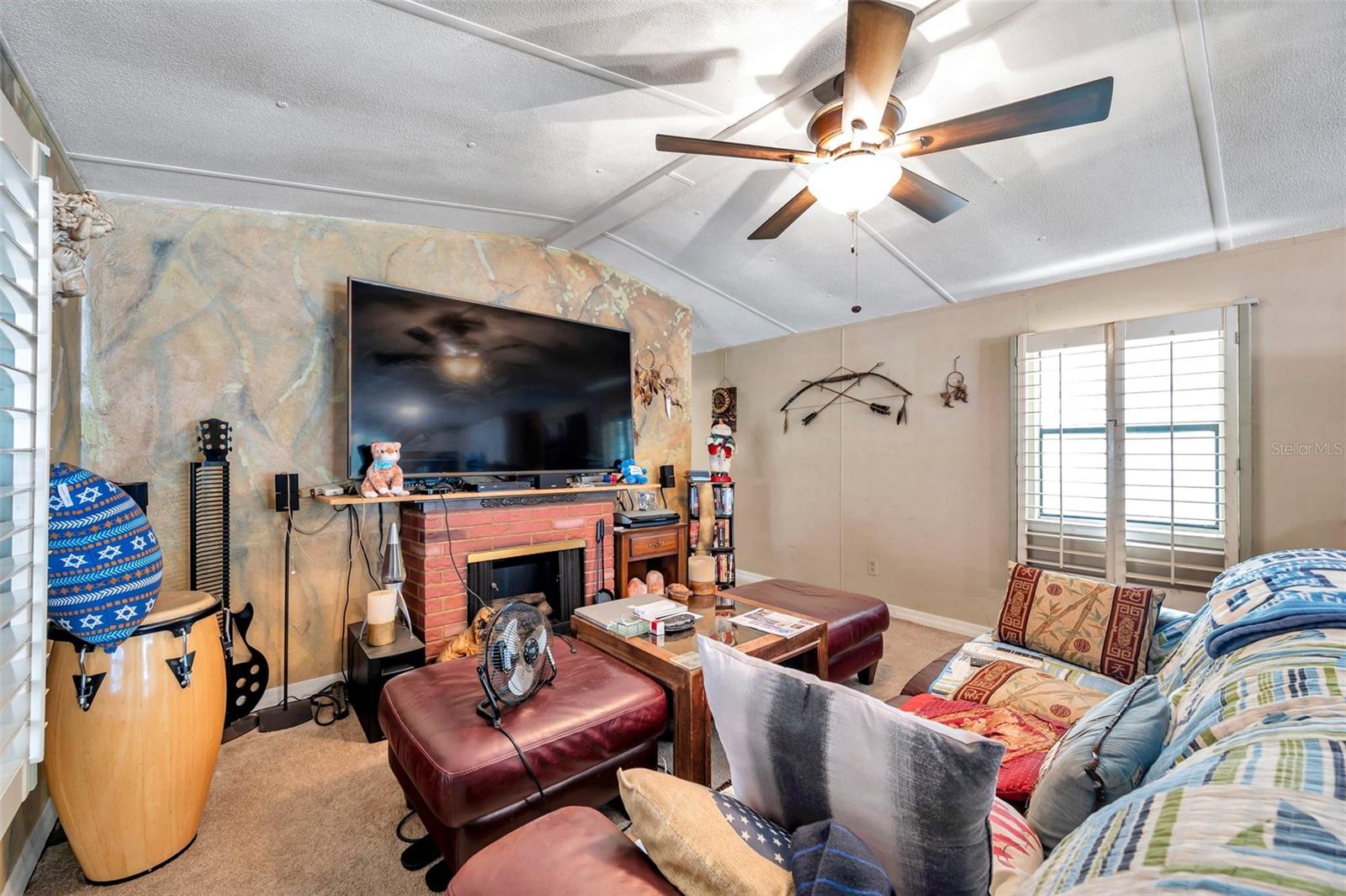 Listing photo id 22 for 8844 Mike Street