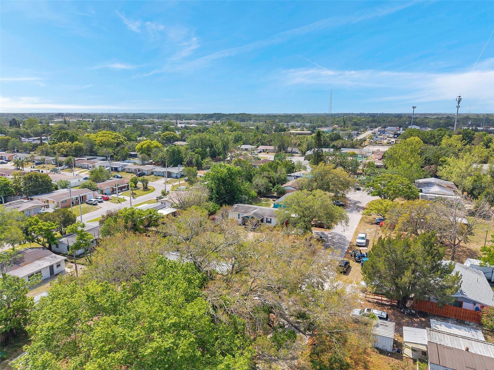 Listing photo id 35 for 8844 Mike Street