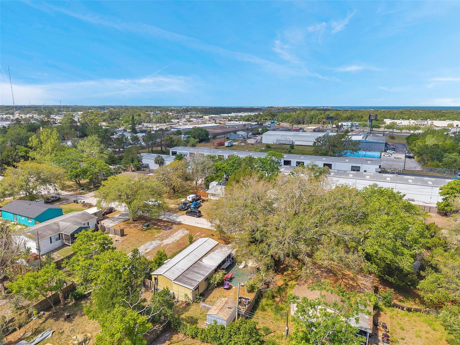 Listing photo id 38 for 8844 Mike Street