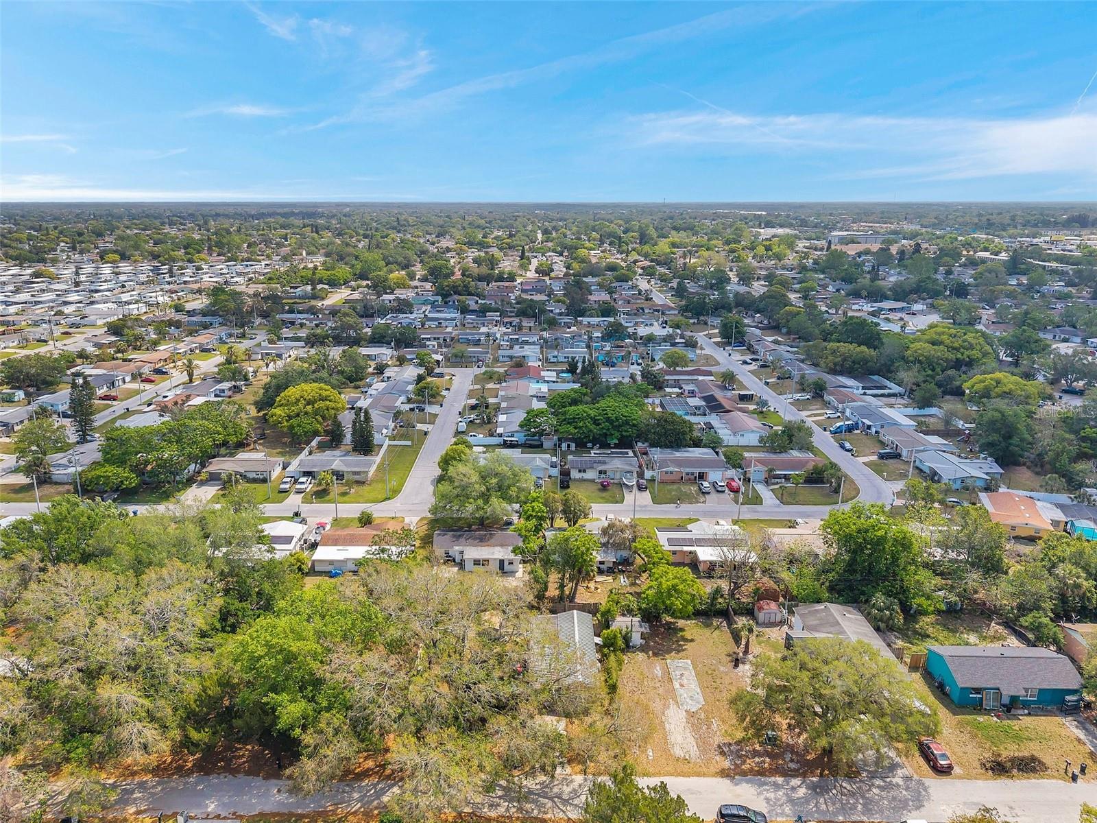 Listing photo id 43 for 8844 Mike Street