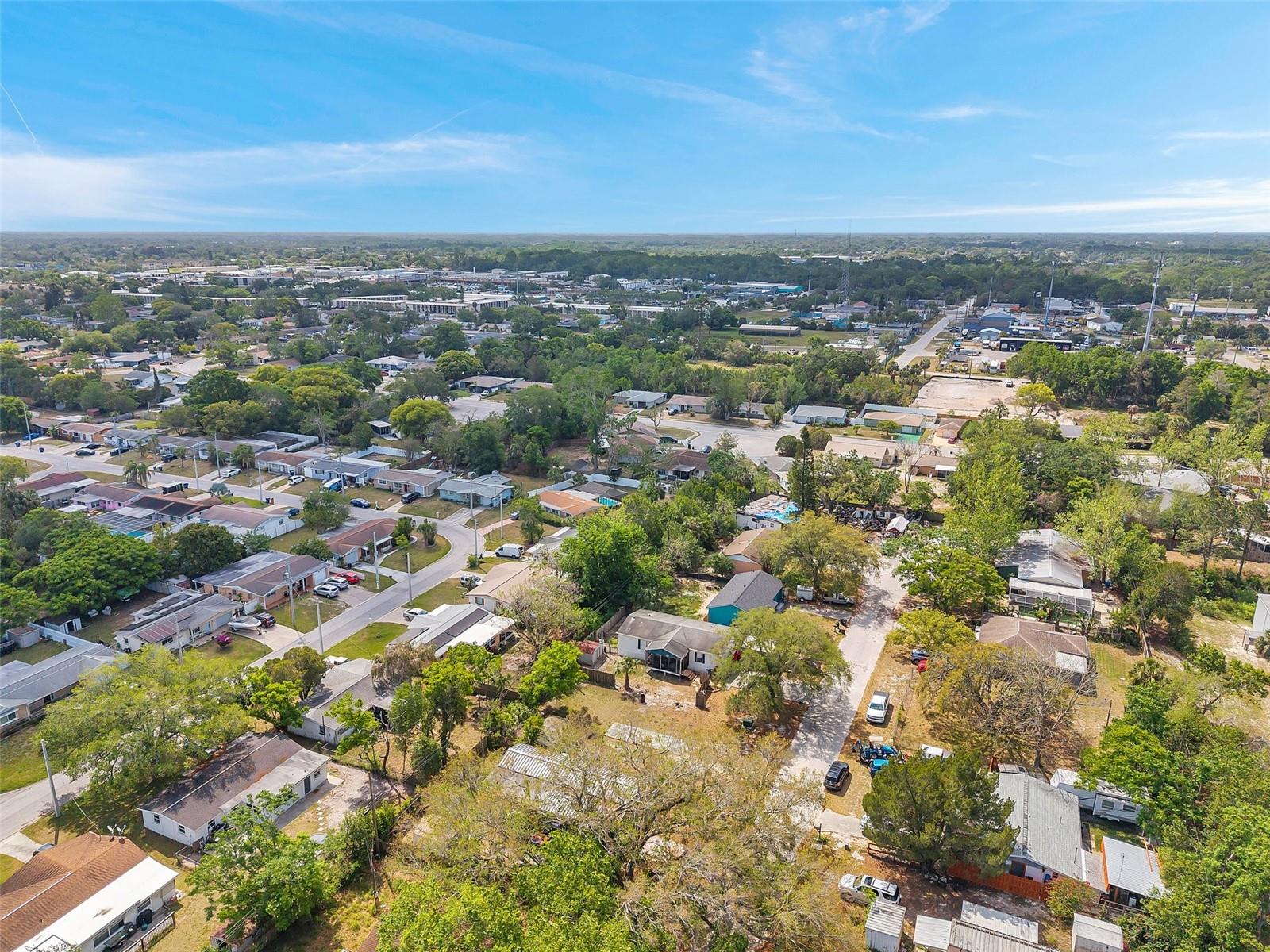 Listing photo id 44 for 8844 Mike Street