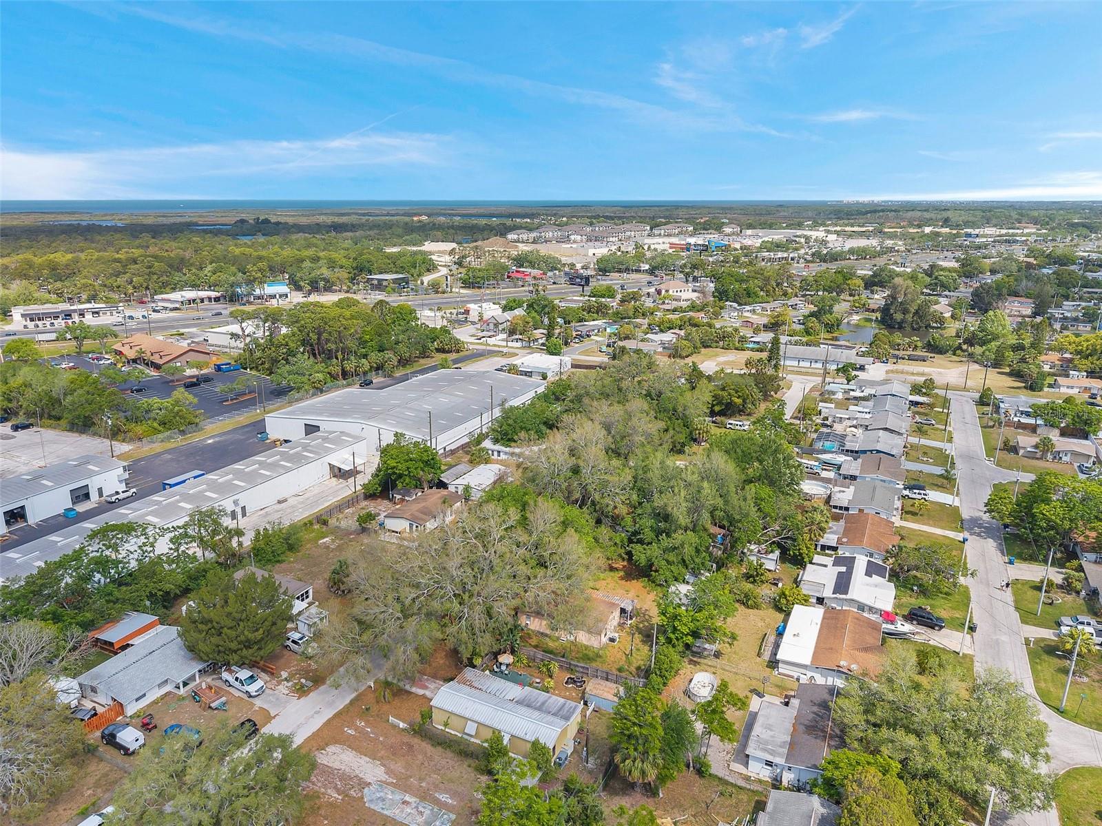 Listing photo id 48 for 8844 Mike Street