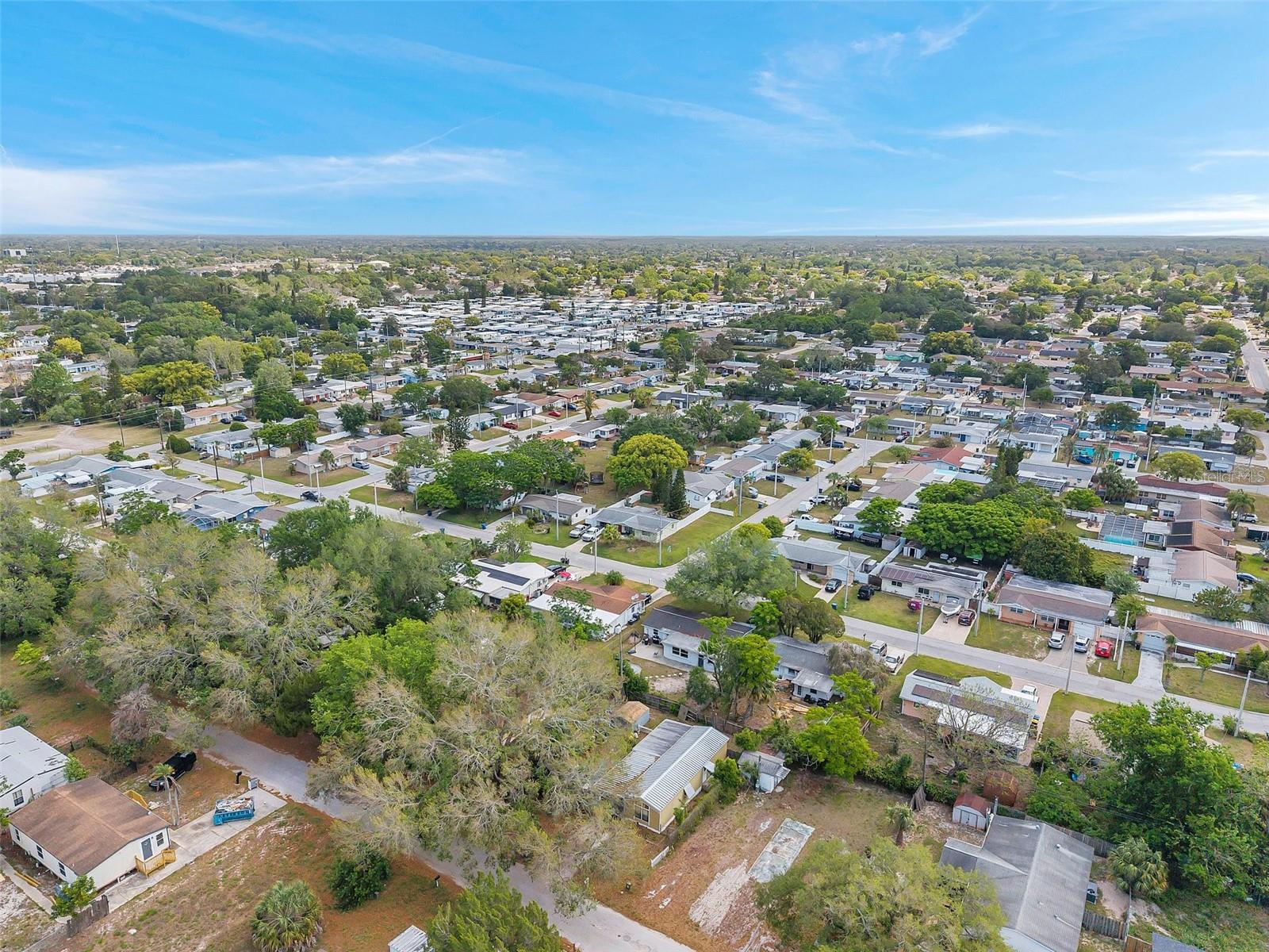 Listing photo id 49 for 8844 Mike Street