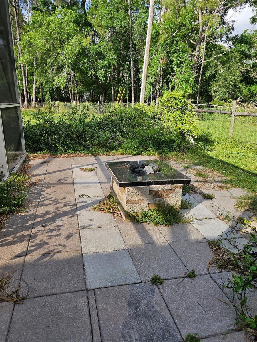 Listing photo id 15 for 3465 Keystone Road