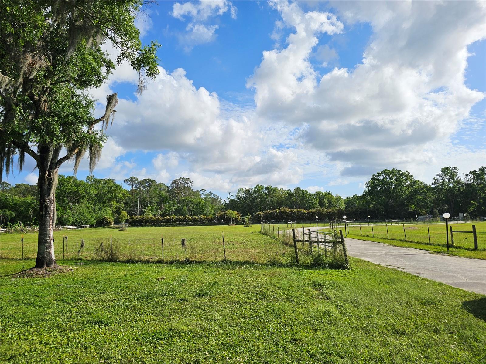 Listing photo id 0 for 3465 Keystone Road