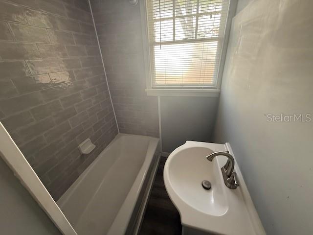 Image 10 of 14 For 3303 Barcelona Street 3