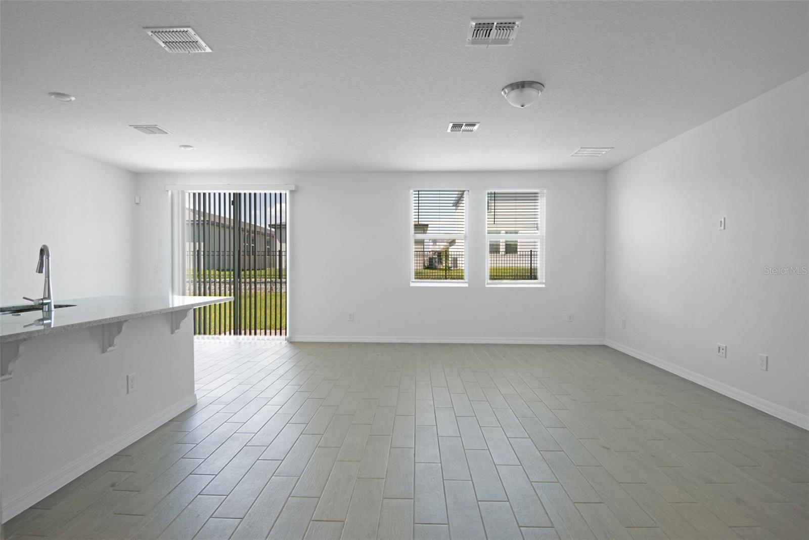 Image 4 of 20 For 1130 Foreshore Lane